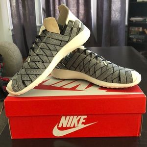 W Nike Woven